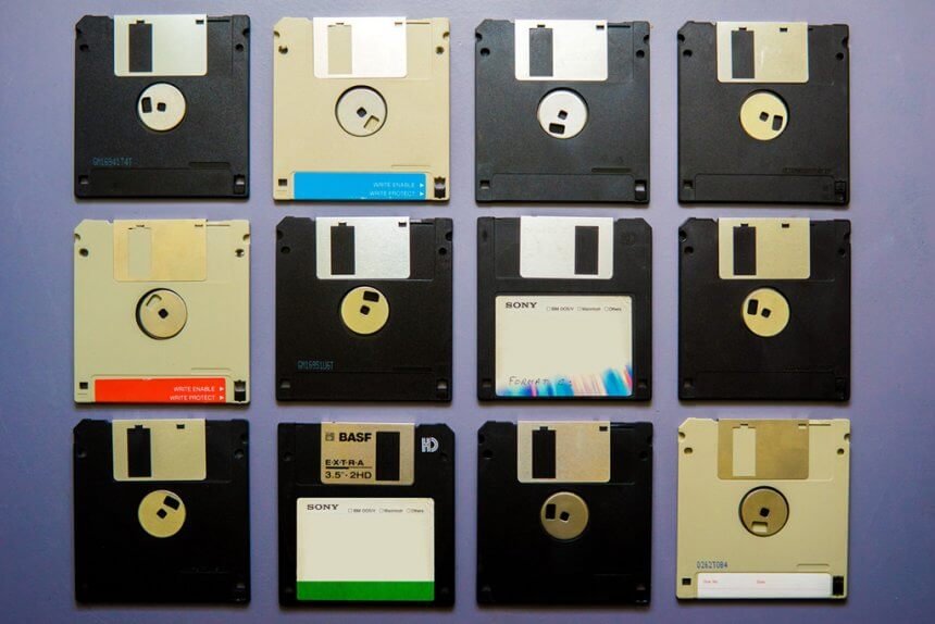 Disketten in drei Reihen